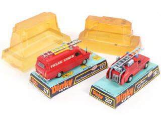 Lot 232 - DINKY TOYS (GB) (2)