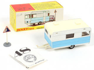 Lot 226 - DINKY TOYS (FRANCE) (1)