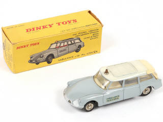 Lot 225 - DINKY TOYS (FRANCE) (1)
