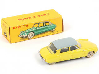 Lot 220 - DINKY TOYS (FRANCE) (1)