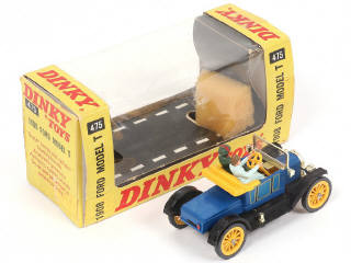 Lot 215 - DINKY TOYS (GB) (1)