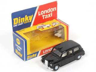 Lot 206 - DINKY TOYS (GB) (1)