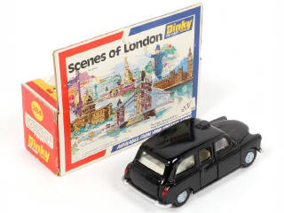 Lot 206 - DINKY TOYS (GB) (1)