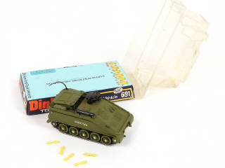 Lot 217 - DINKY TOYS (GB) (2)