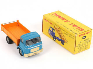 Lot 52 - DINKY TOYS (FRANCE) (1)