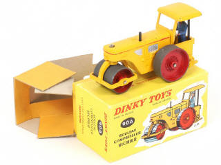 Lot 233 - DINKY TOYS (FRANCE) (1)