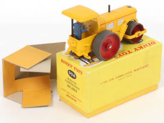 Lot 233 - DINKY TOYS (FRANCE) (1)