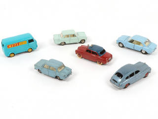 Lot 317 - DINKY TOYS (FRANCE) (6)