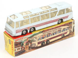 Lot 216 - DINKY TOYS (GB) (1)