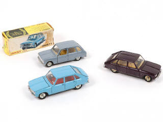 Lot 239 - DINKY TOYS (FRANCE) (3)