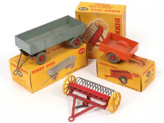 Lot 219 - DINKY TOYS (GB) (3)