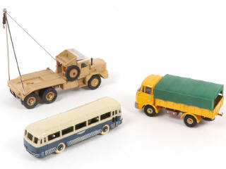 Lot 238 - DINKY TOYS (FRANCE) (3)