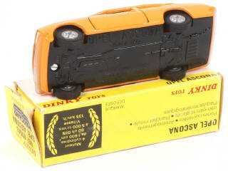 Lot 226 - DINKY TOYS (FRANCE) (1)