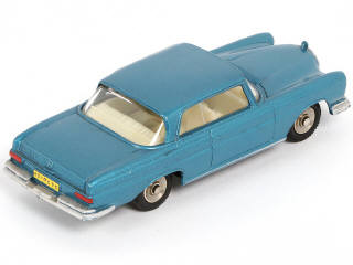 Lot 231 - DINKY TOYS (FRANCE) (1)