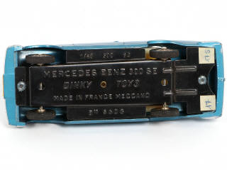 Lot 231 - DINKY TOYS (FRANCE) (1)