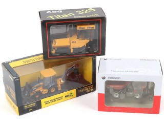 Lot 288 - DIVERS (3)