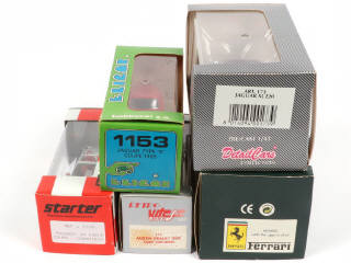 Lot 335 - DIVERS (5)