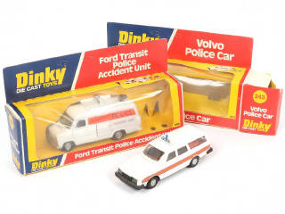 Lot 218 - DINKY TOYS (GB) (2)
