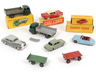Lot 345 - DINKY TOYS (8)