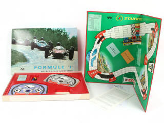 Lot 107 - DIVERS (10)