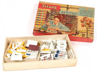 Lot 107 - DIVERS (10)