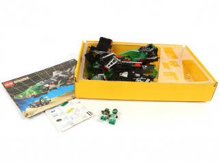 Lot 18 - LEGO (DANEMARK) (1)