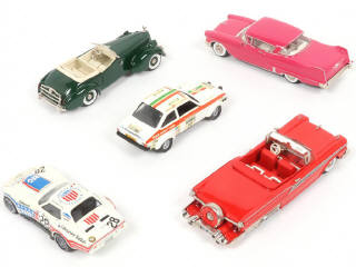 Lot 318 - DIVERS (5)