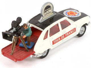 Lot 229 - CORGI TOYS (GB) (1)