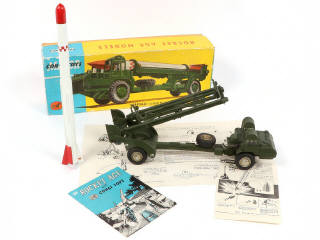 Lot 228 - CORGI TOYS (GB) (1)