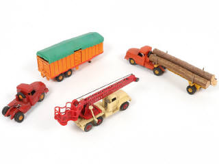 Lot 132 - DINKY TOYS (FRANCE) (3)