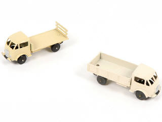 Lot 261 - DINKY TOYS (FRANCE) (2)