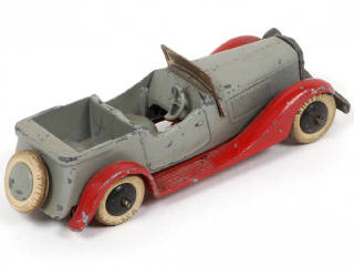 Lot 169 - DINKY TOYS (FRANCE) (1)