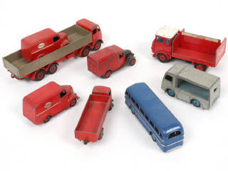 Lot 255 - DINKY TOYS (GB) (8)