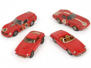 Lot 310 - DIVERS (4)