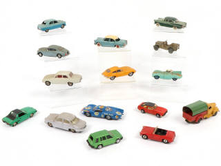 Lot 313 - DIVERS (15)