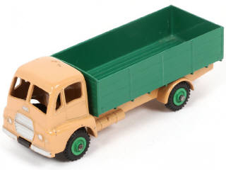 Lot 103 - DINKY TOYS (GB) (1)