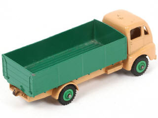 Lot 103 - DINKY TOYS (GB) (1)