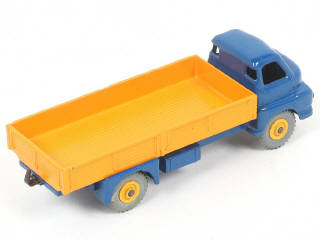 Lot 107 - DINKY TOYS (GB) (1)