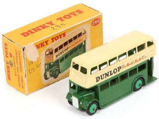 Lot 95 - DINKY TOYS (GB) (1)