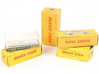 Lot 278 - DIVERS (5)