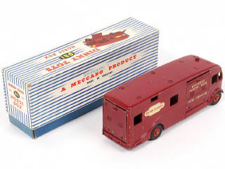 Lot 112 - DINKY TOYS (GB) (1)