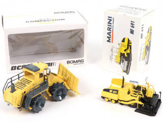 Lot 293 - DIVERS (2)