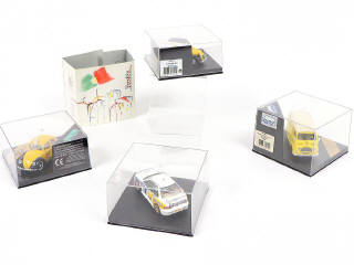 Lot 279 - DIVERS (4)