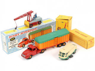 Lot 155 - DINKY TOYS (FRANCE) (3)