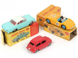 Lot 122 - DINKY TOYS (GB) (3)