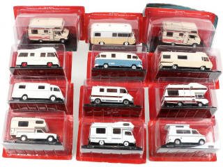 Lot 9 - EDITIONS HACHETTE (FRANCE) (12)