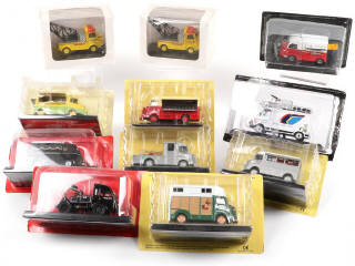 Lot 16 - DIVERS (11)