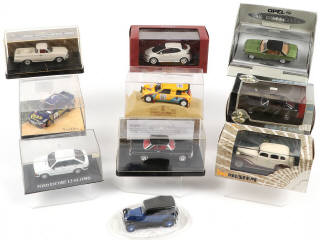 Lot 23 - DIVERS (10)