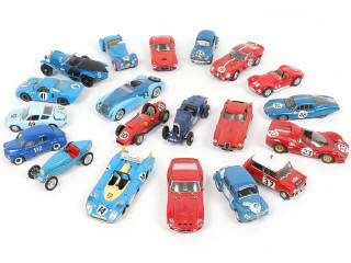 Lot 124 - DIVERS (20)