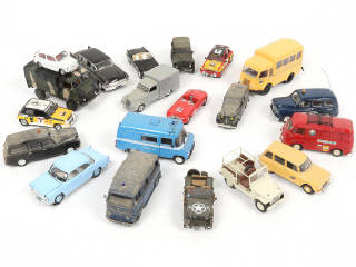 Lot 145 - DIVERS (20)